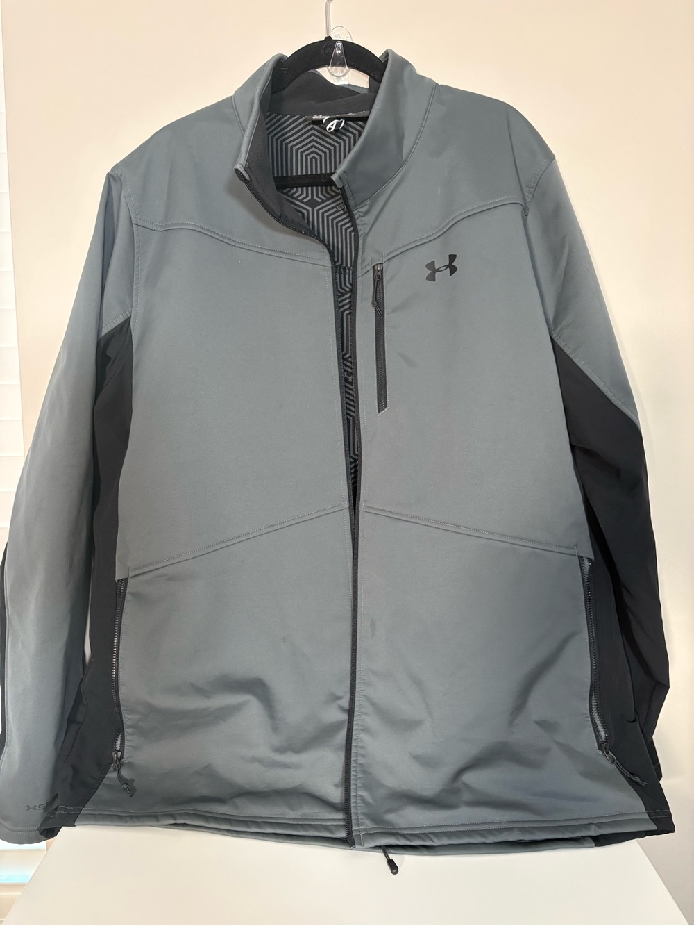 Under Armour Gray and Black Lightweight Softshell Jacket